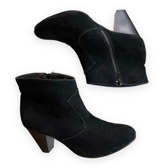 Lane Bryant Black Suede Ankle Bootie with Block Heel Women’s 9W - Picture 4 of 8